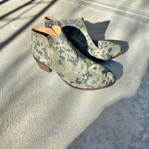 Lucky brand camp booties. Size 8 women.